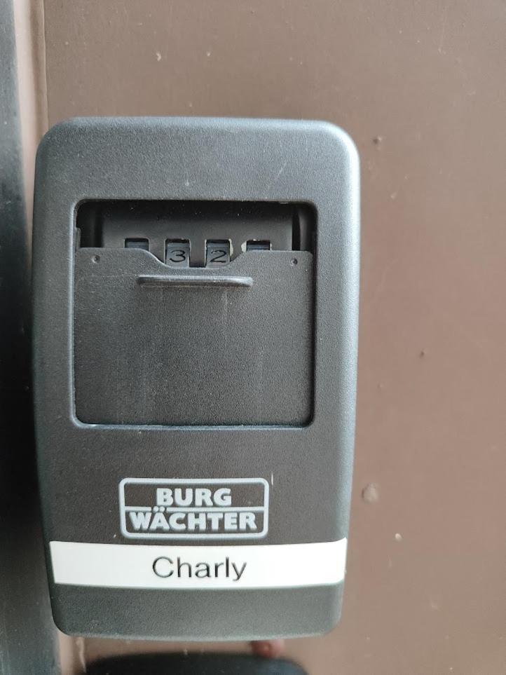 Gemuetliche Wohnung "Charly" Zum Wohlfuehlen Zu Allem Gut Angebunden Paderborn Eksteriør bilde